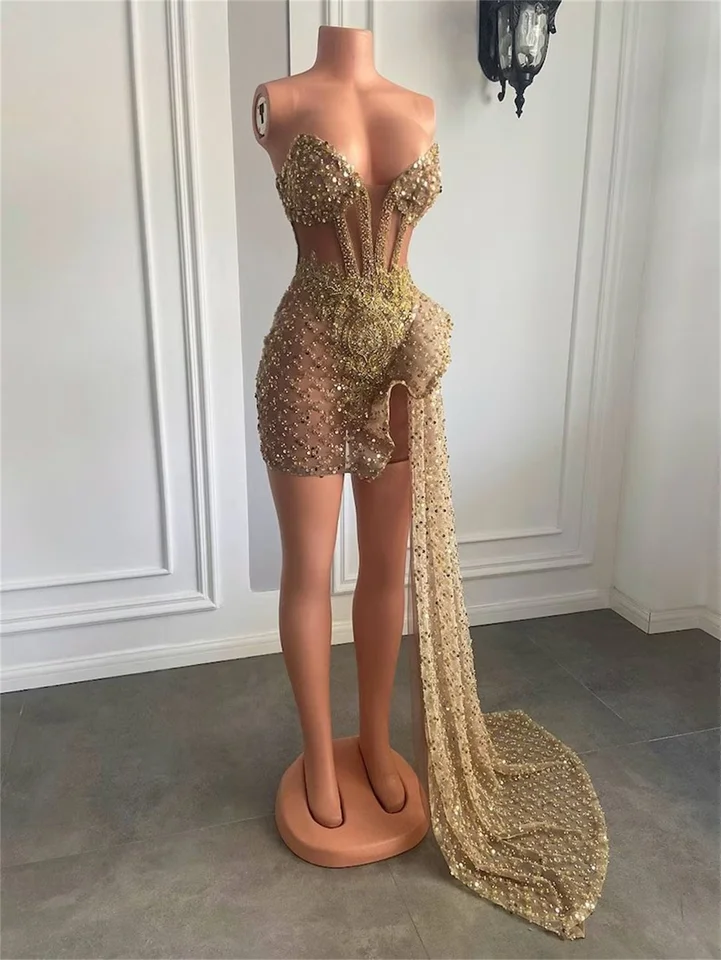 Zlaté kokteilové šaty bandeau sexy číre mini plesové šaty GOOWN Nádherné korálkové flitrové čipky klasický jednostranný vlak najnovší