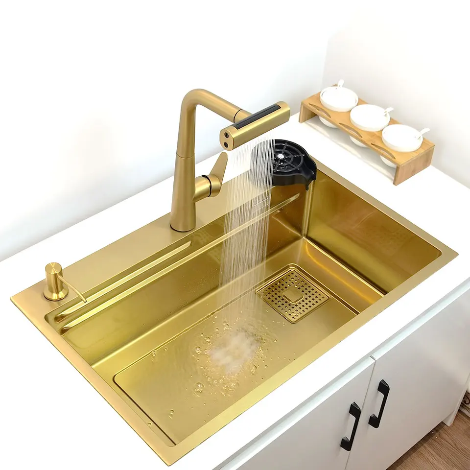Zlatý vodopád Faucet Kichen umývadlo Nano umývadlo 304 Zlatá s jednou miskou umývadlová nádrž