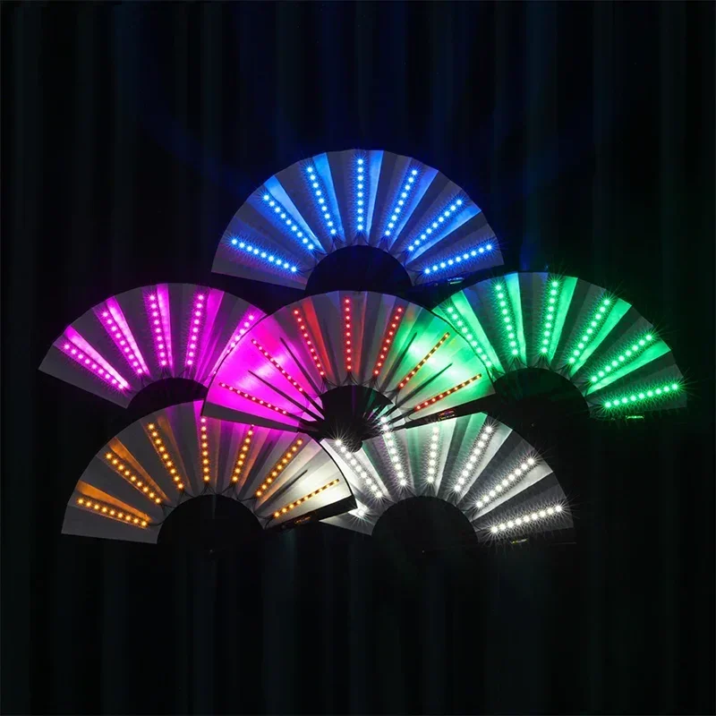 Zložiteľný ručný ventilátor s LED svetlom žiariacim žiariacim fluorescenčným fanúšikom sfarbenia pre nočné predstavenie DJ Bar Club Room Party Dekorácie
