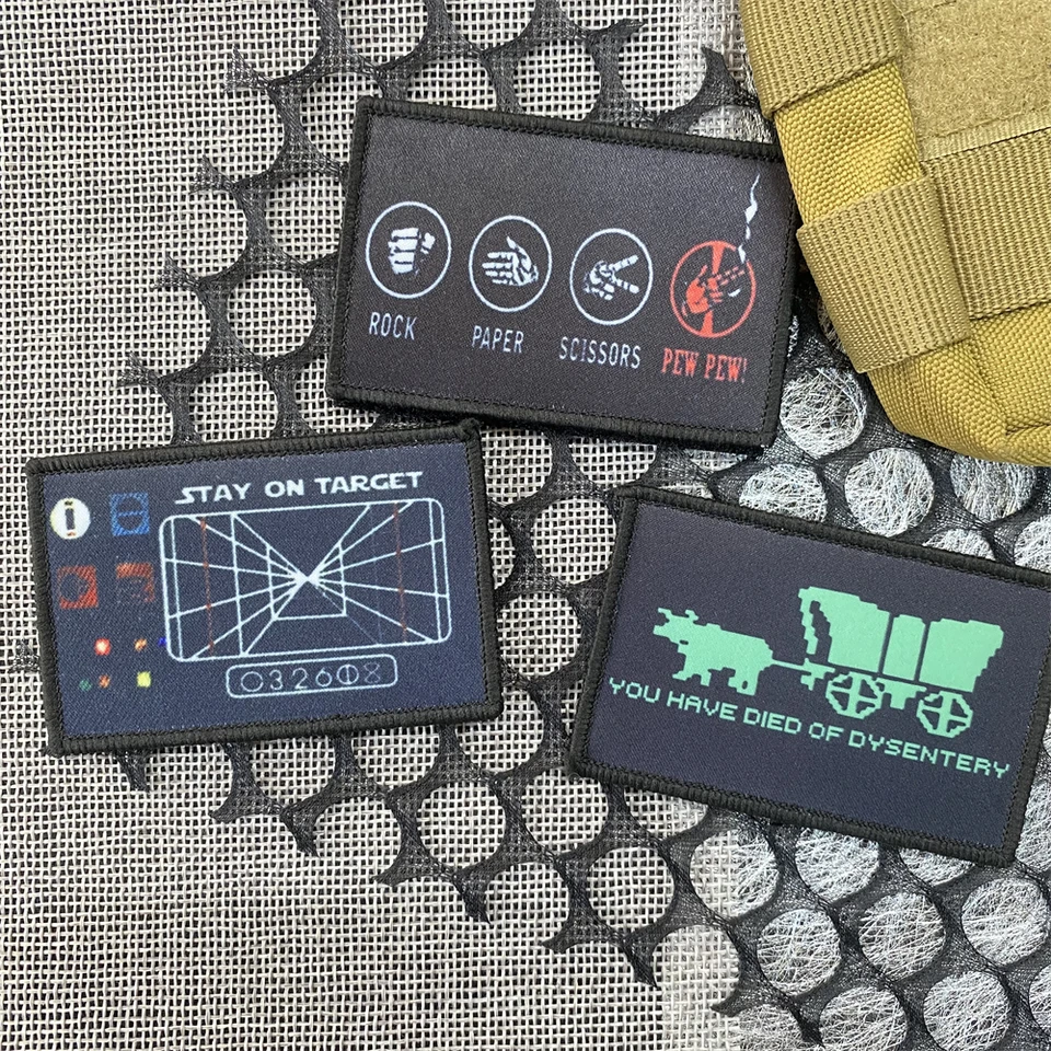 Zostaňte na cieľovom morálke Badge Patch Rock Paper Deadpool Tactical Printing Hook and Loop Oregon Trail Trail Armband Hat
