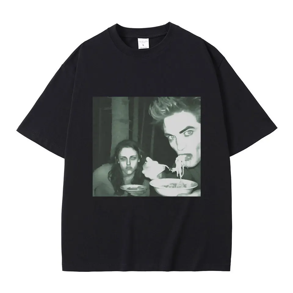 Zábavné súmrak Edward a Bella, ktoré jedia rezance v lesnom tričku Robert Pattinson Meme Tričko Men vintage nadmerné tričká