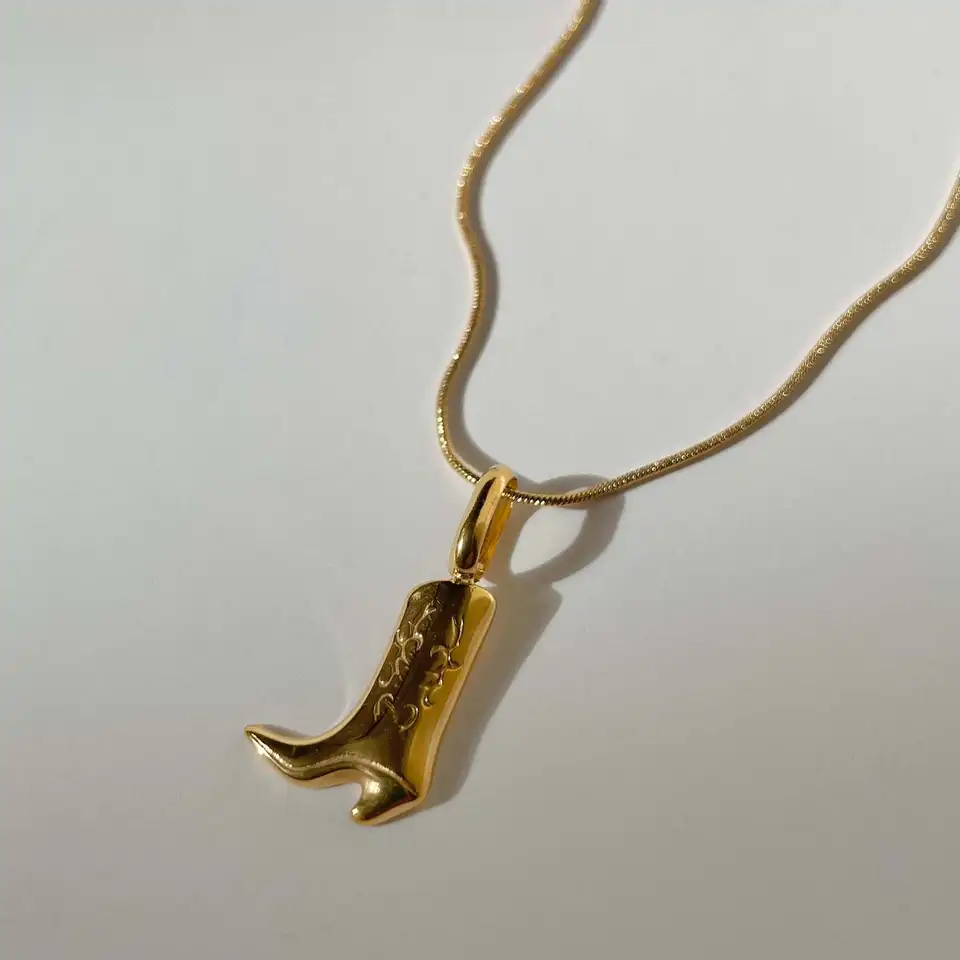 Západné kovbojské topánky prívesok pre ženy pre ženy vintage 18k zlatý náhrdelník Vynikajúci kravský šperk darčeky