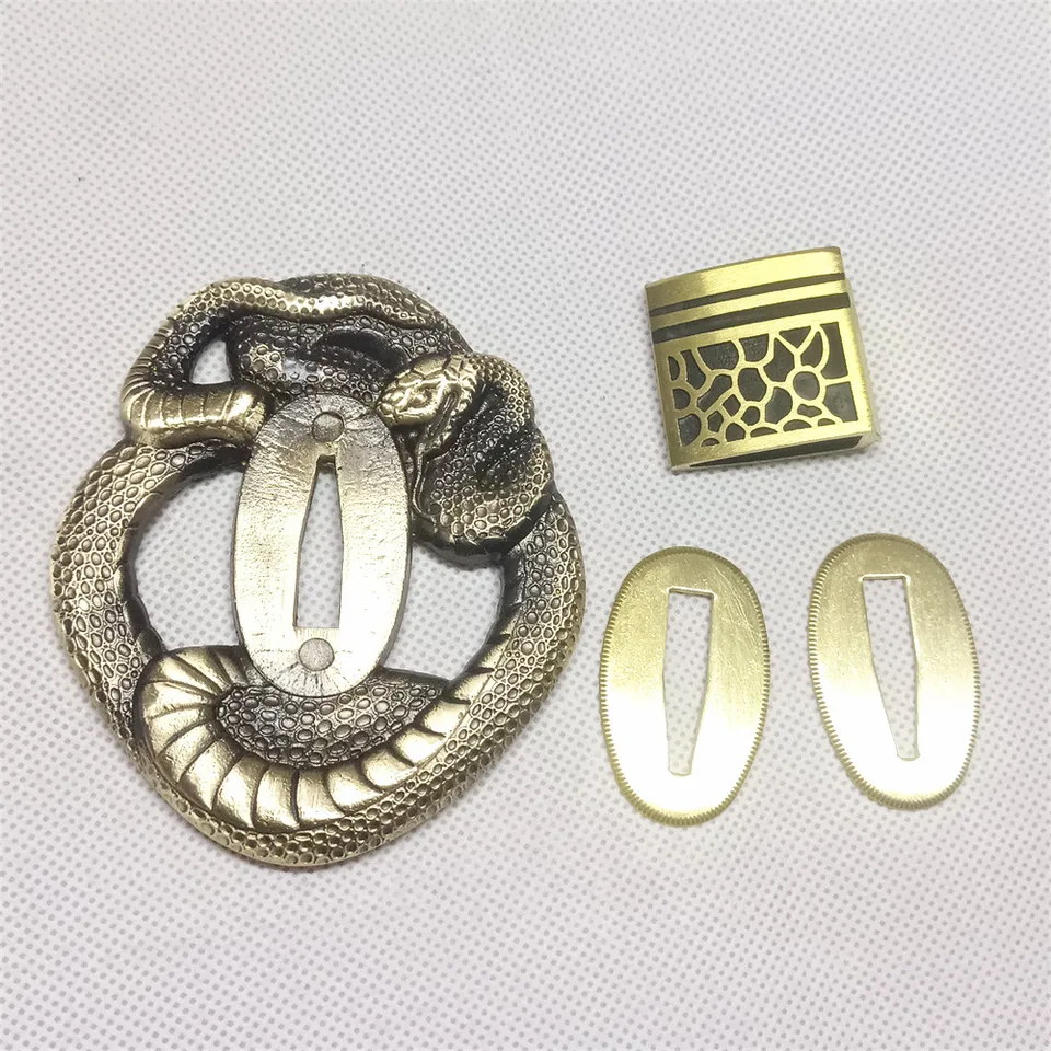 Úžasné mosadzné hady had Tsuba strážca Habaki seppas kovania pre japonský meč Samurai Katana Handguard Accessories