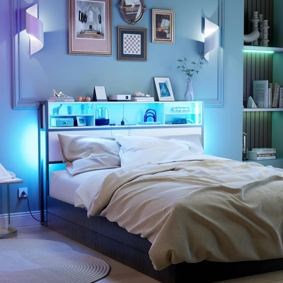 Čelná doska Queen Veľkosť ， s výstupmi, portmi USB a LED svetlom RGB, 4-stupňovým úložným priestorom, nastaviteľnou výškou, veľkosti kráľovnej čela