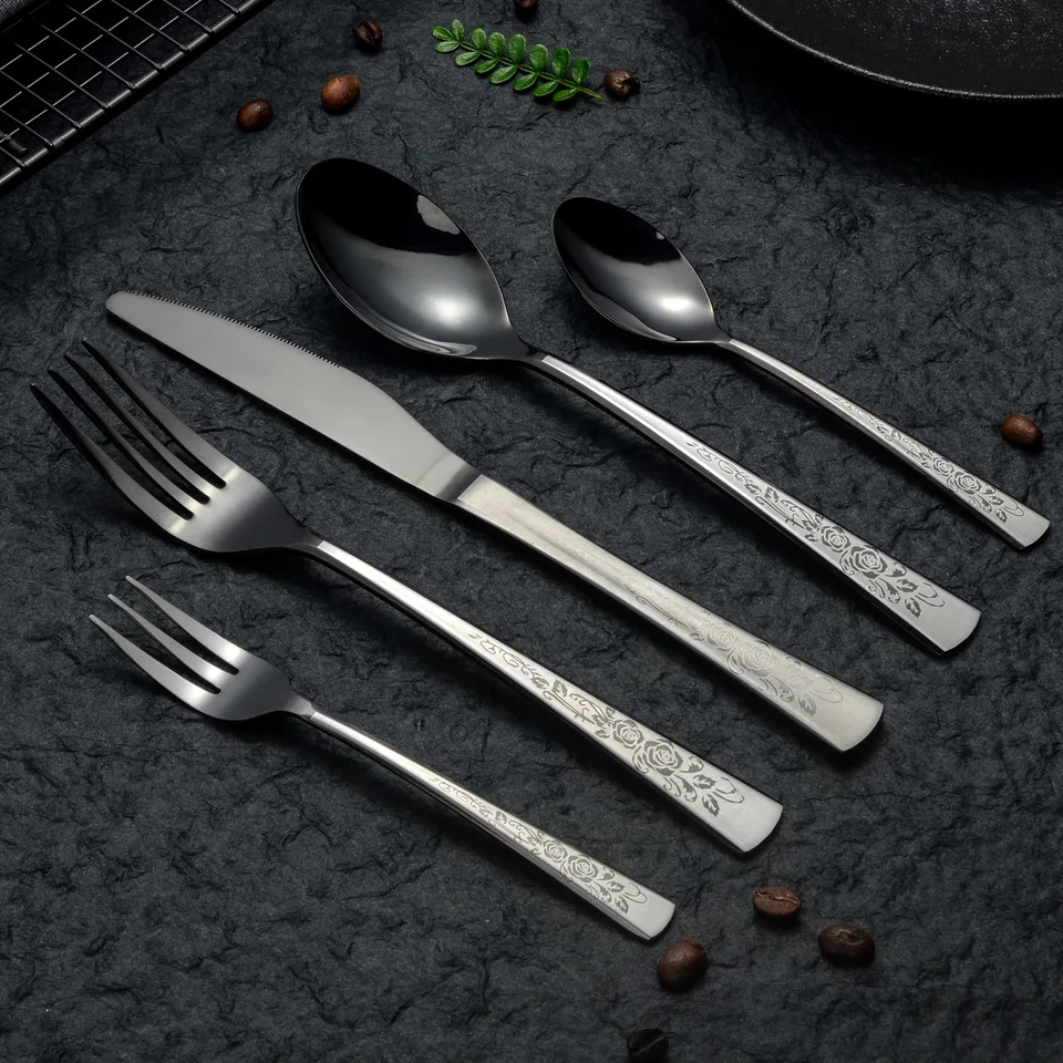 Čierna laserová ružová noža Vidlička Spoon Dinelware Svadobné narodeniny matný riadový riad set 4/5/16/20/22/30/36ks