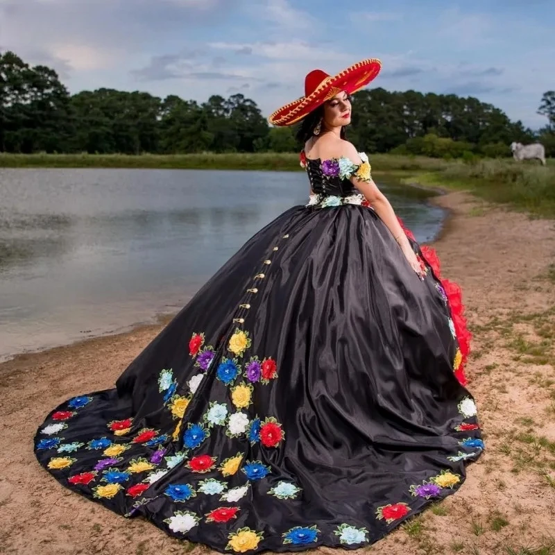 Čierna princezná Quinceanera šaty guľôčkové šaty z ramien zavrhnuté Aplikácie sladké 16 šaty 15 Años mexický prispôsobený