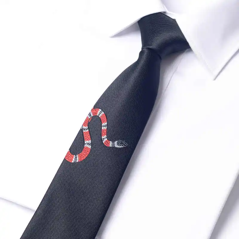 Čierna tmavo modrá zvierací vzor Jacquard vyšívaný personalizovaný zväz
