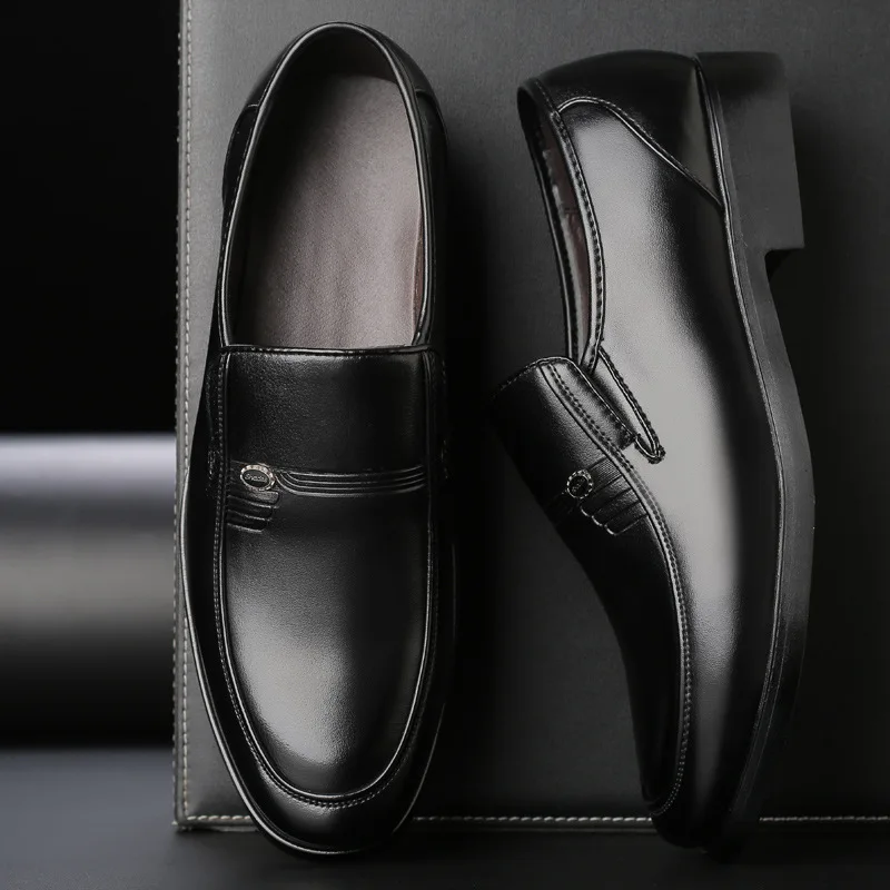 Čierne pánske svadobné mokasíny muži obchodné topánky kožené formálne topánky Men Oxford topánky Zapatos de Vestir para hombre 556