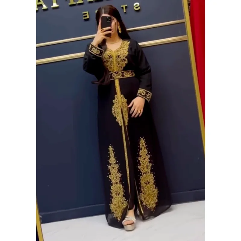 Čierny marocký dubaj kaftan krištáľové pracovné šaty Abaya veľmi ozdobné dlhé šaty