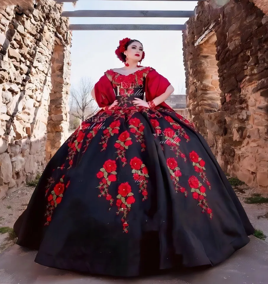 Čierny mexický štýl quinceanera šaty charro červené 3D kvety vyšívané čipkové vrstvy Satin Vestidos para xv años prispôsobený