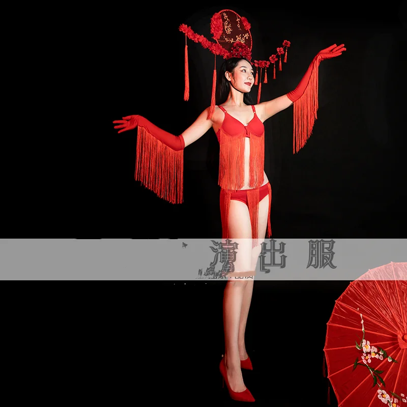 Čínsky veterný Nový rok Performance Costume National Tide Red Tassel Suit Žena DS Headdress Novoročné oblečenie