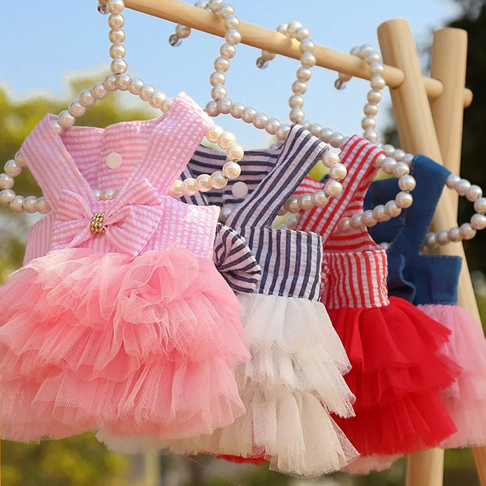 Šaty s pruhovanými psím šaty princezná šaty pre ženy psov mačky mačky Pet Puppy Party Svadobné šaty džínsy sukňa letné oblečenie pre malé psy