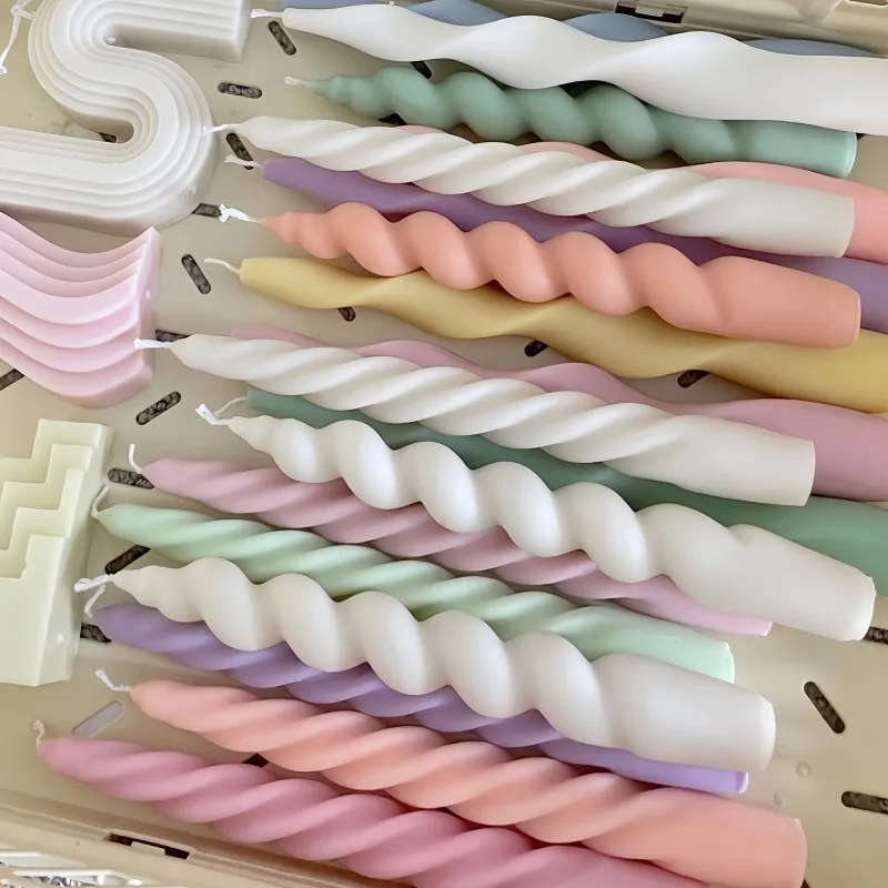 Špirálové vzorované dlhé sviečky Silikónové formy DIY Sadrová aromaterapeuta držiak sviečky Držiak vložky dekoratívne ozdoby živice formy remeslo