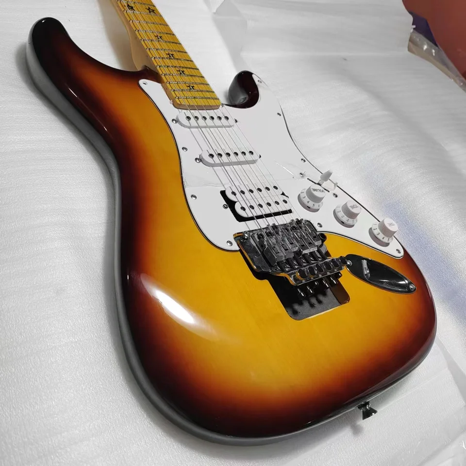 Špičková zelená elektrická gitara, veľmi krásna gitara, veľmi populárna