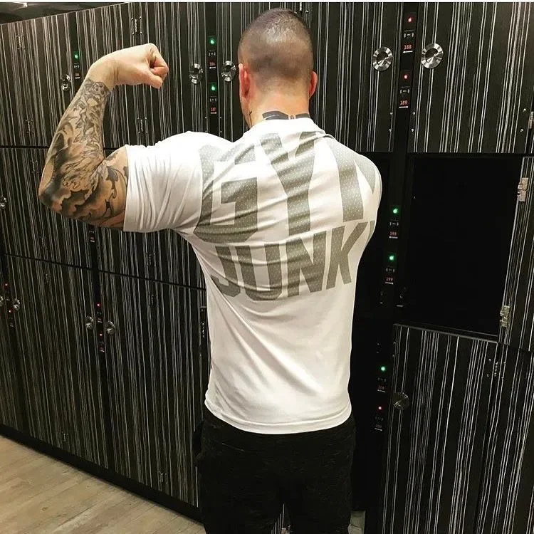 Športové tričko priedušné elastické pánske vonkajšie príležitostné fitness športové trendy značky svalové mužské fitness bavlna s krátkym rukávom