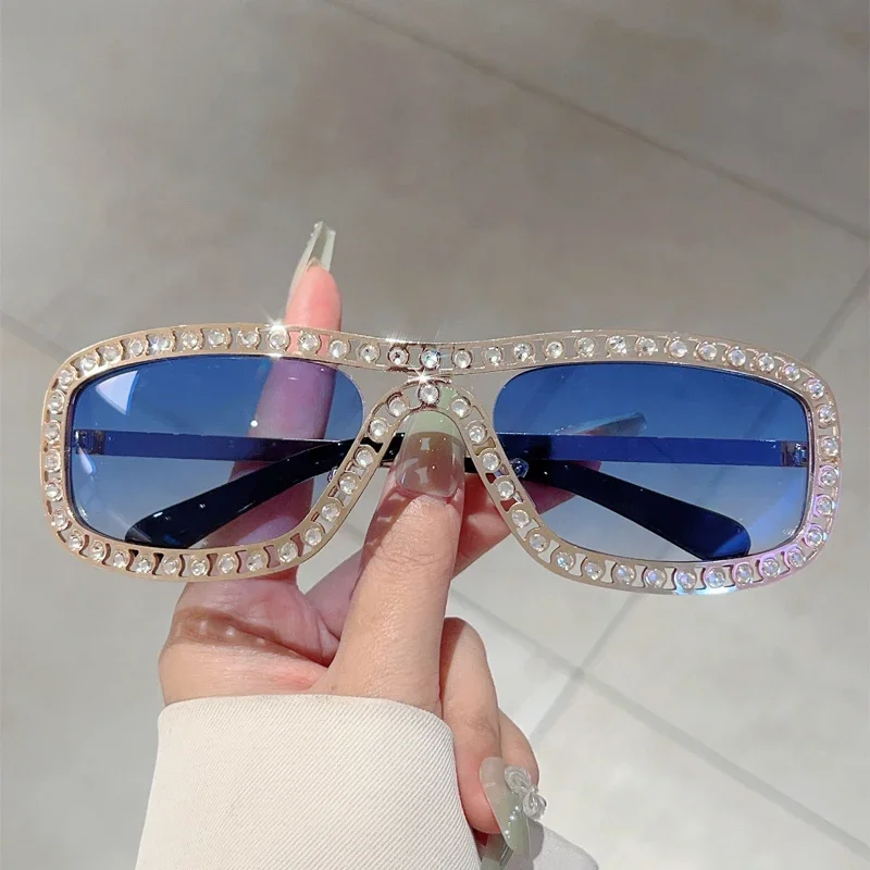 Štýlové slnečné okuliare Kampt s kamienkami dámsky módny gradient vonkajšie slnečné okuliare Trendy luxusná značka Punk Design Rave Shades