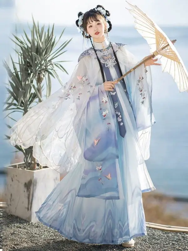 Šľachetná princezná Hanfu Čínsky starodávny Yunshouldered Ming Stoja