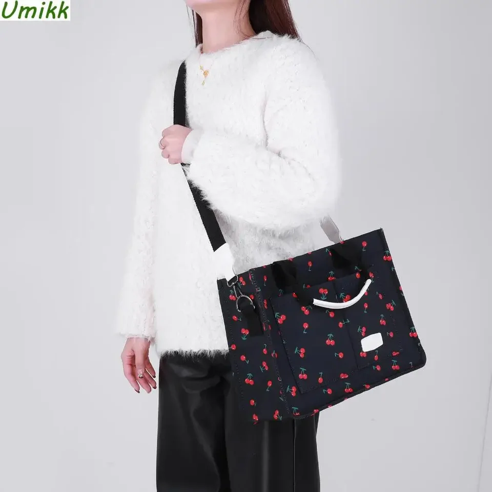 Ženy Cherry Pattern Tote Bag Multi-Pocket Simple Crossbody Bag Nastaviteľný remienok Čerešňa tlačená tote kabelka dámy dochádzanie
