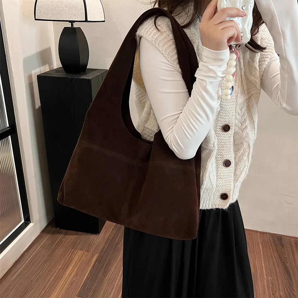 Ženy faux semiš tote taška módna neformálna taška na rameno veľkú kapacitu Trendy prenášajúca taška retro kabelka nakupujúce vrecká s krížmi