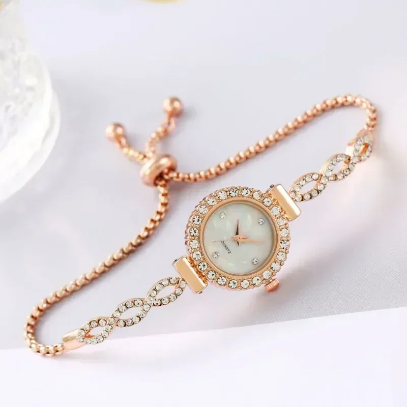 Ženy Náramok Dámy sledujú zlaté relojes Small Dial Dial Quartz Leisure Populárna hodina náramkov