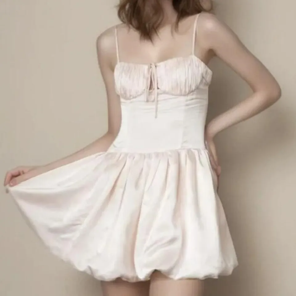Ženy Sexy ružové luk ružové na hrudi Korzet v štýle Satin Sling Dress Low chrbát Štíhly pás Zasiahnutý skladaný výkyv