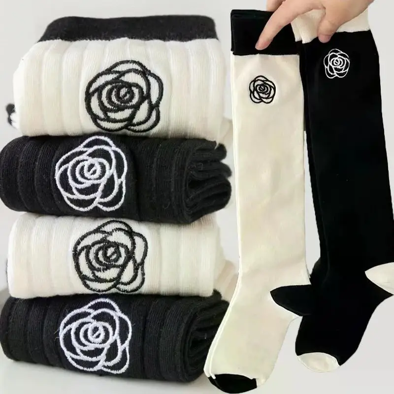 Ženy sladké ponožky Camellia lolita dievčatá retro vyšívané kvety bavlnené pančuchy pančuchy čierna biela ponožka strednej trubice