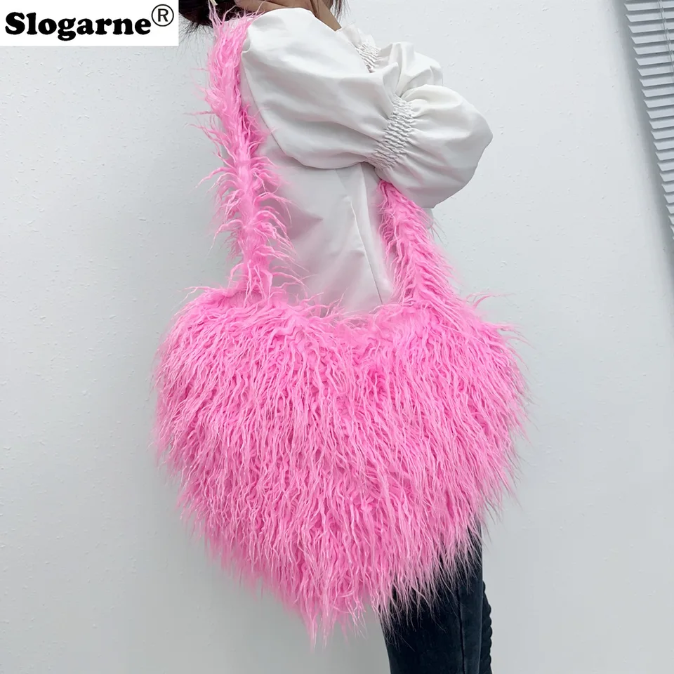 Ženy tote tašky fahsion faux mongolia kožušiny Girls Plyšový tvar srdca Crossbody taška na rameno tašku chlpaté luxusné tašky na kabelku Messenger