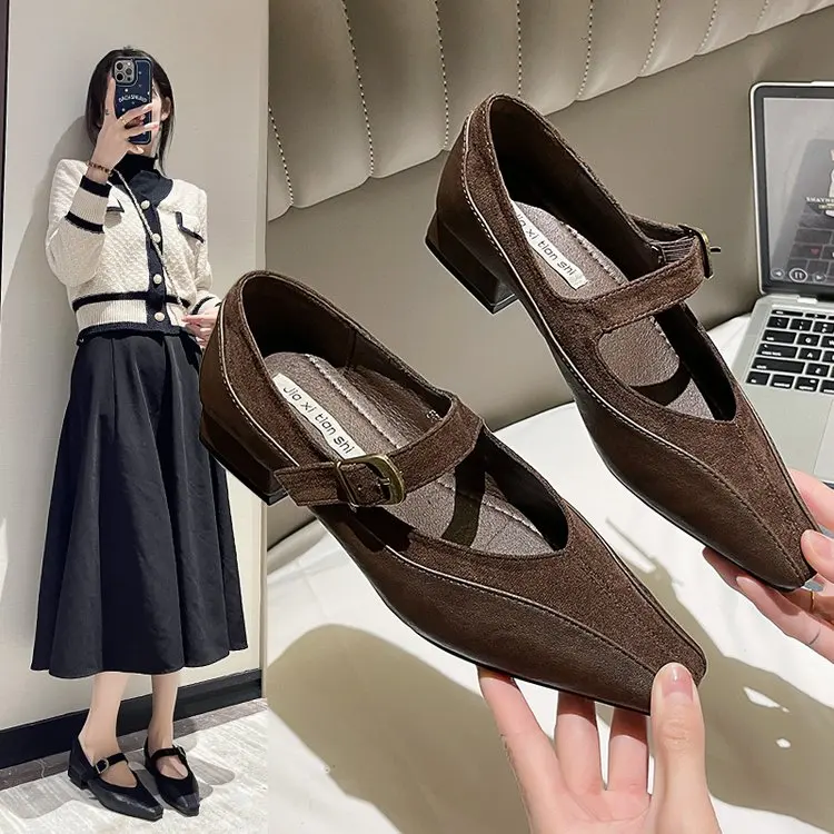 Ženy vysoké podpätky módne elegantné Mary Jane Shoes Square Toe Toe Conterdoor Designer Designer Metal Buckle Low podpätky Spring letné čerpadlá