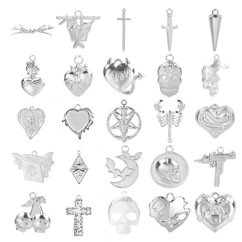 Žiadny miznutý titánový prívesok lebky lebky Fire Heart Kvomy v hromadných domácich majstrov z nehrdzavejú
